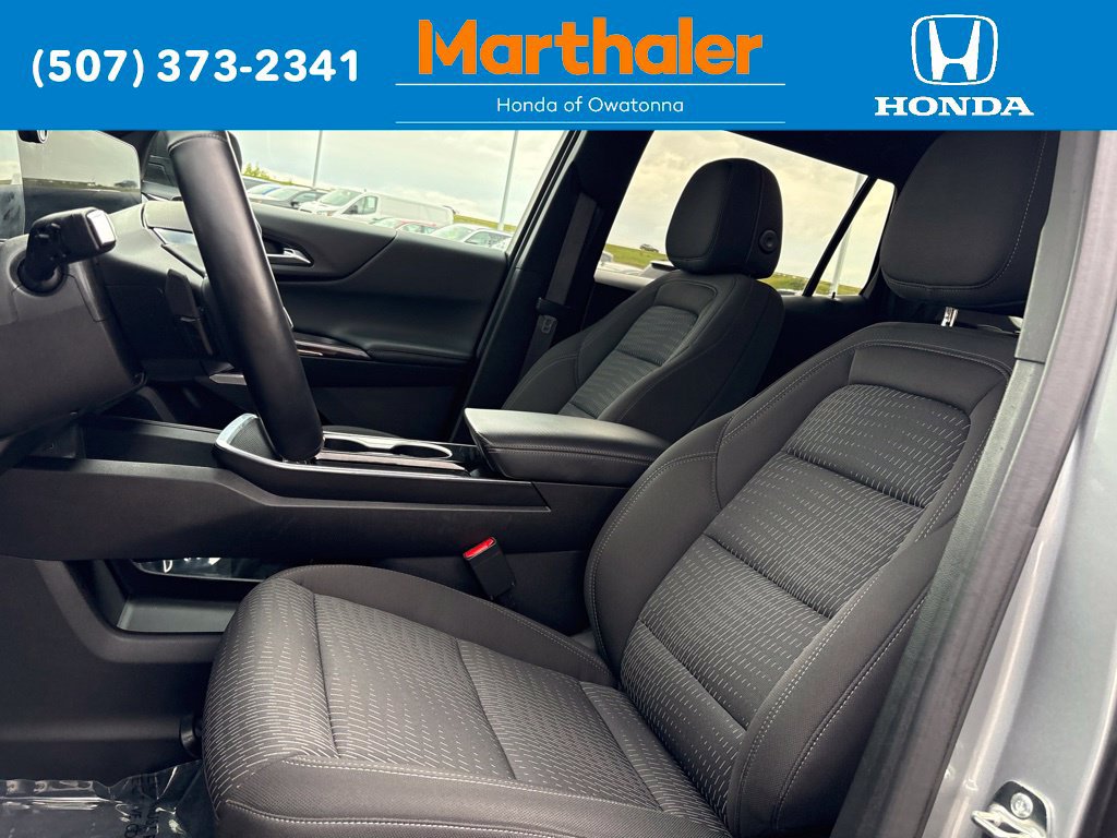 Used 2025 Chevrolet Equinox LT AWD/4WD image 10