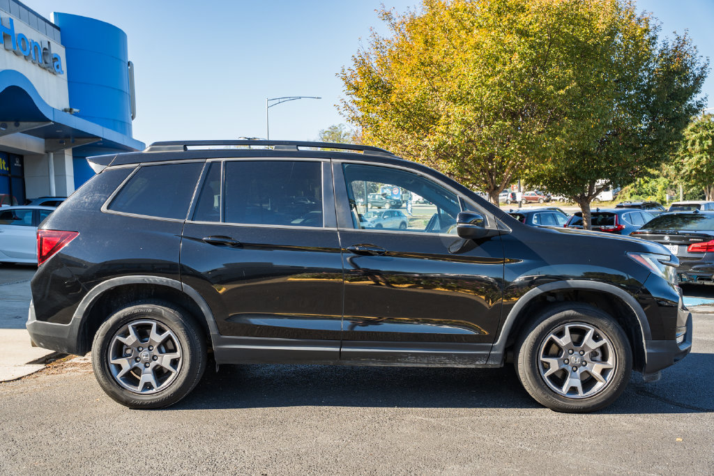 Used 2022 Honda Passport TrailSport image 3