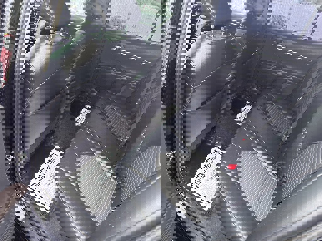 Used 2023 Toyota Camry SE image 12