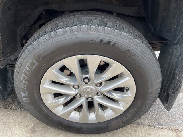 Used 2018 Lexus GX 460 Premium w/ Premium Package AWD/4WD image 55