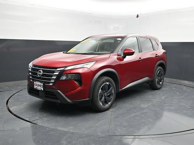 Used 2025 Nissan Rogue SV AWD/4WD image 3