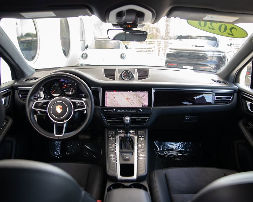 Used 2020 Porsche Macan w/ Premium Package AWD/4WD image 23