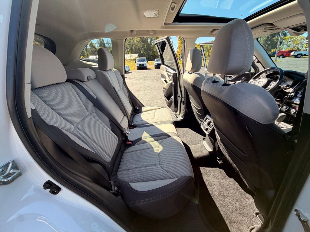 Used 2021 Subaru Forester Premium AWD/4WD image 29