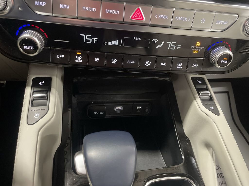 Used 2025 Kia Telluride SX w/ SX Captain's Chair Package image 19