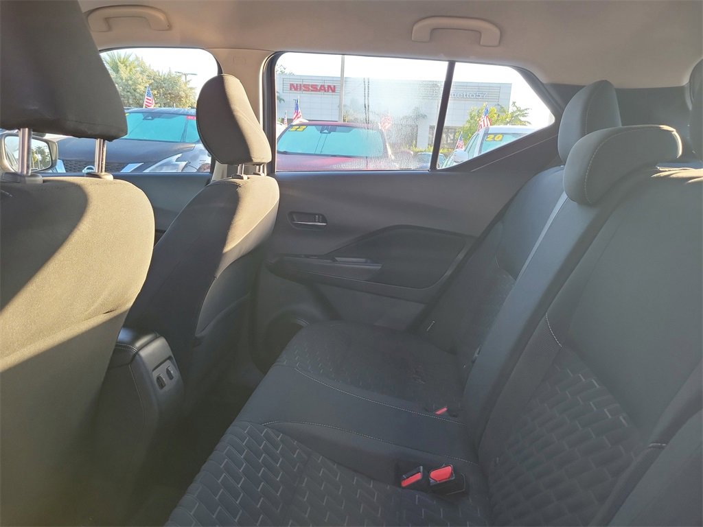 Certified 2022 Nissan Kicks SV image 7
