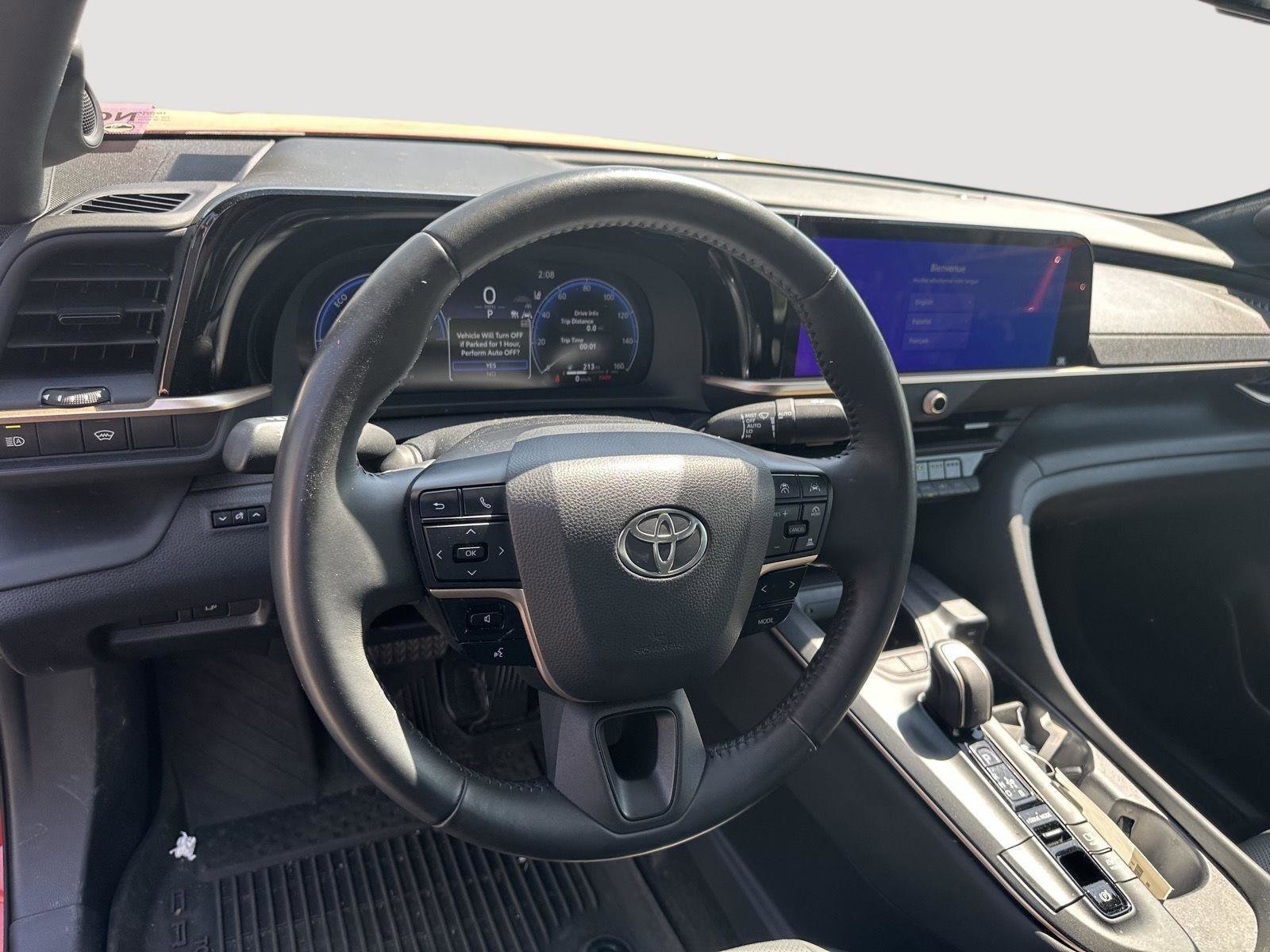 Certified 2023 Toyota Crown Limited image 10