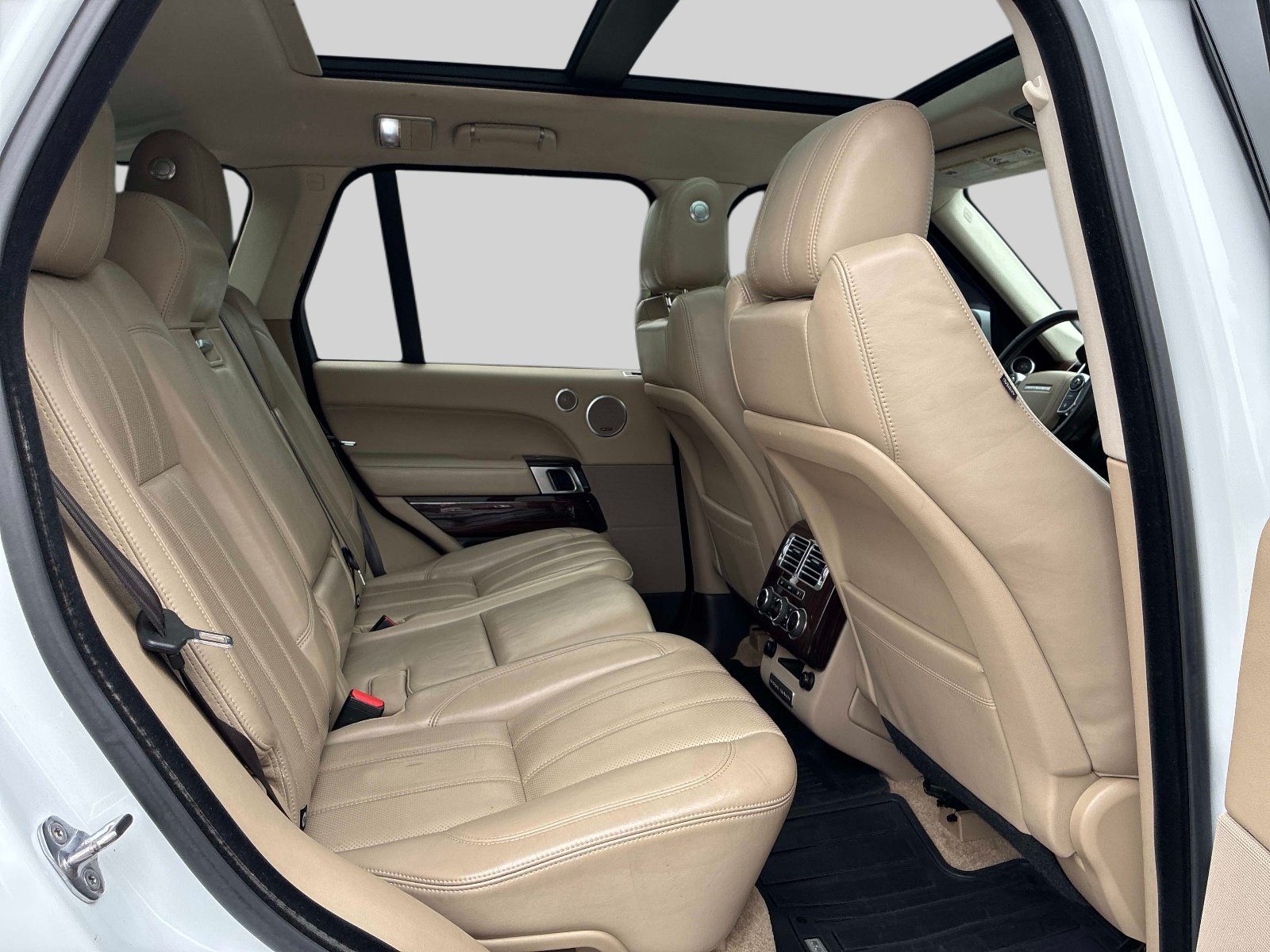 Used 2015 Land Rover Range Rover HSE AWD/4WD image 11