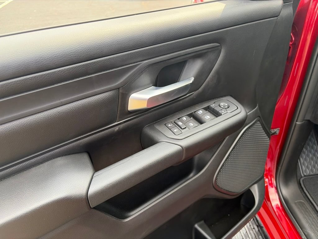 New 2026 RAM 1500 Express AWD/4WD image 21