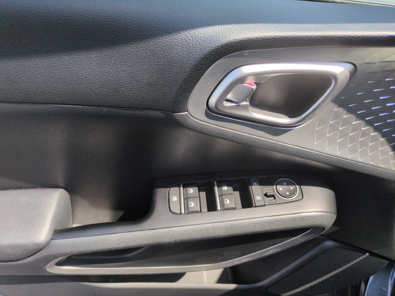 Certified 2025 Kia Soul LX w/ LX Technology Package FWD image 12