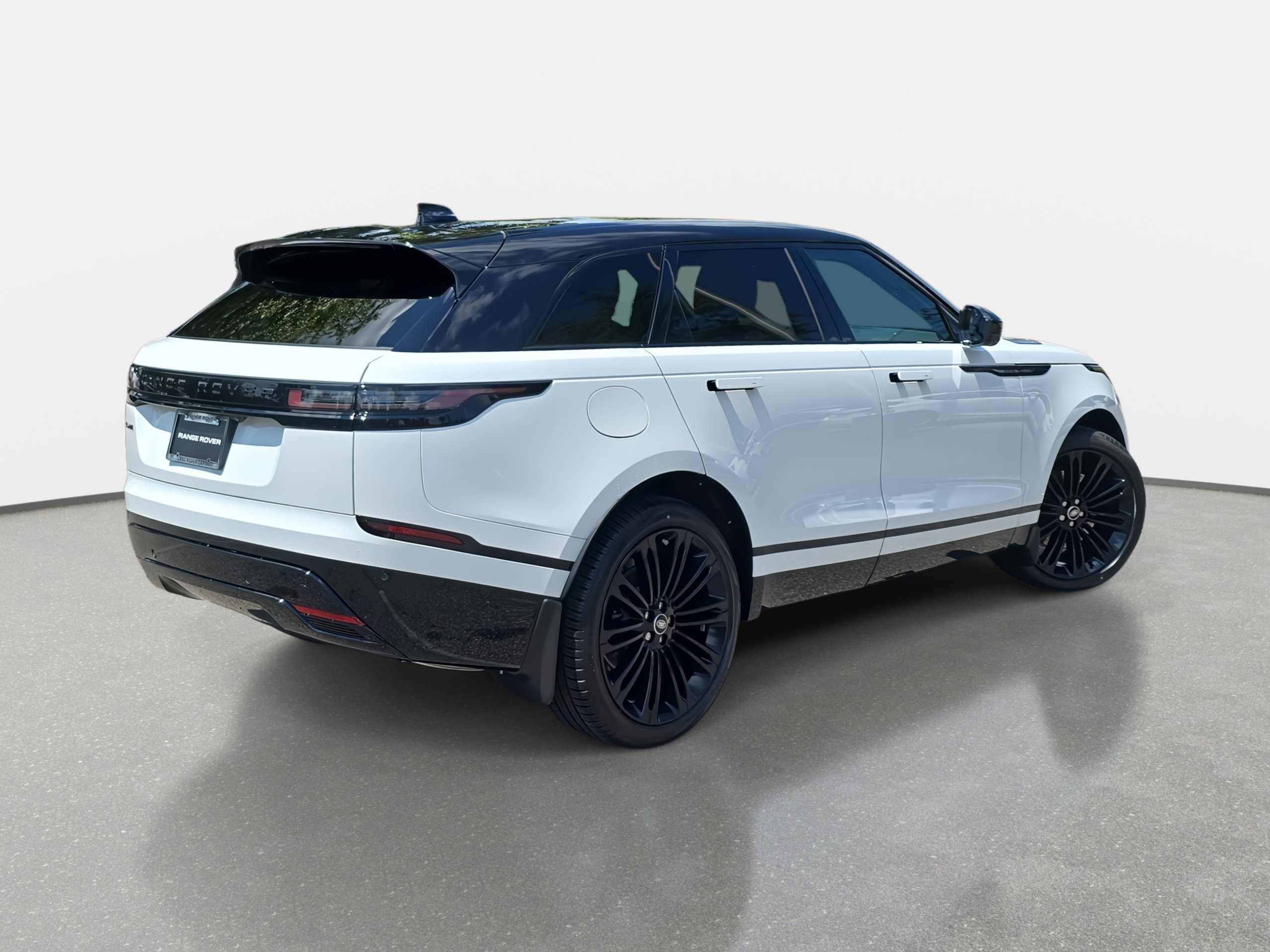 New 2026 Land Rover Range Rover Velar Dynamic SE image 5