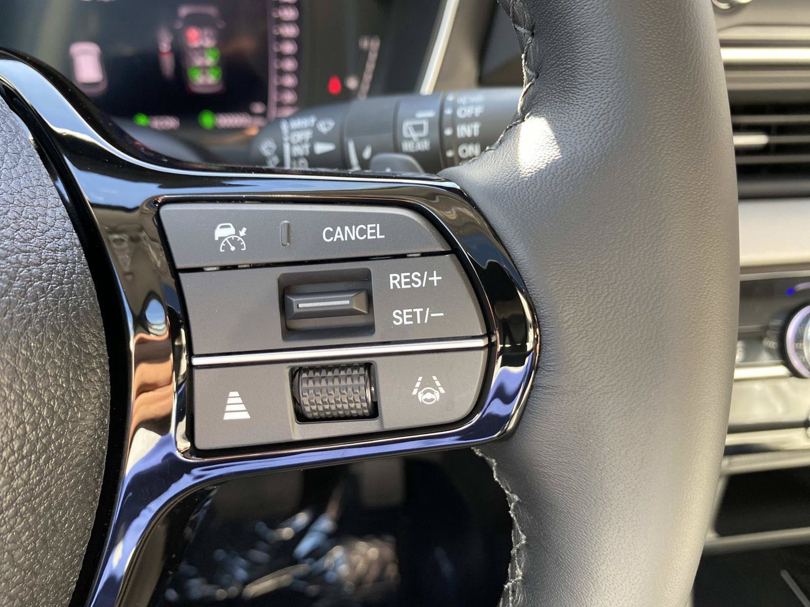 New 2026 Honda Pilot Touring image 15