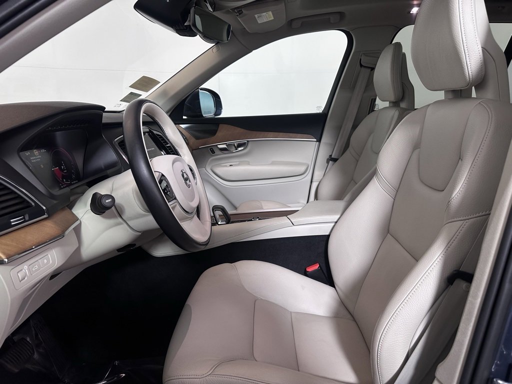 Used 2022 Volvo XC90 T8 Inscription Expression w/ Climate Package image 15