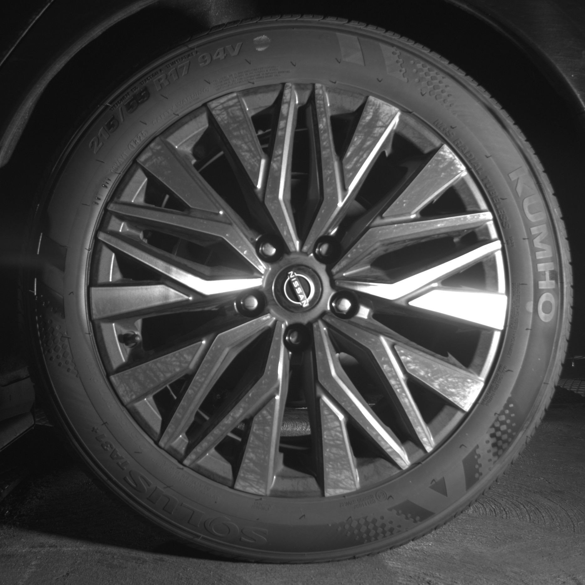 Used 2025 Nissan Altima 2.5 SV FWD image 14