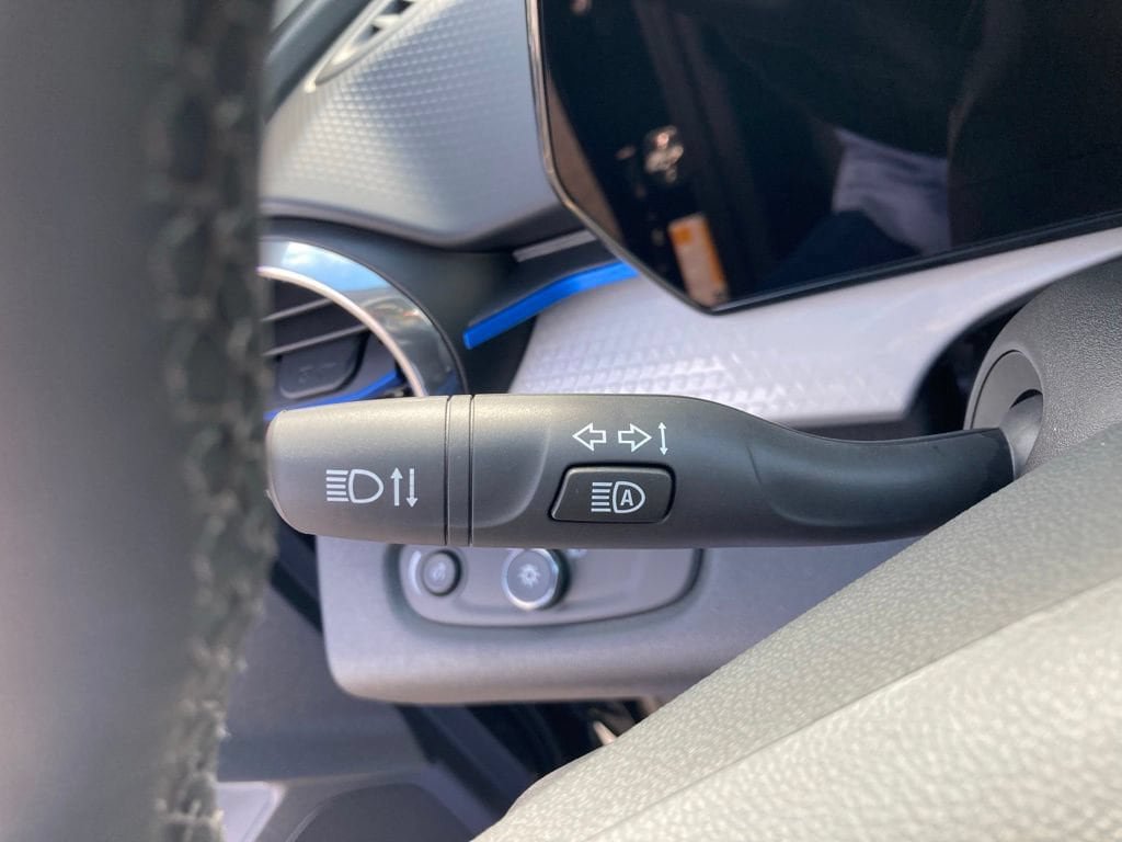 New 2026 Chevrolet Trax LT w/ LT Convenience Package FWD image 10