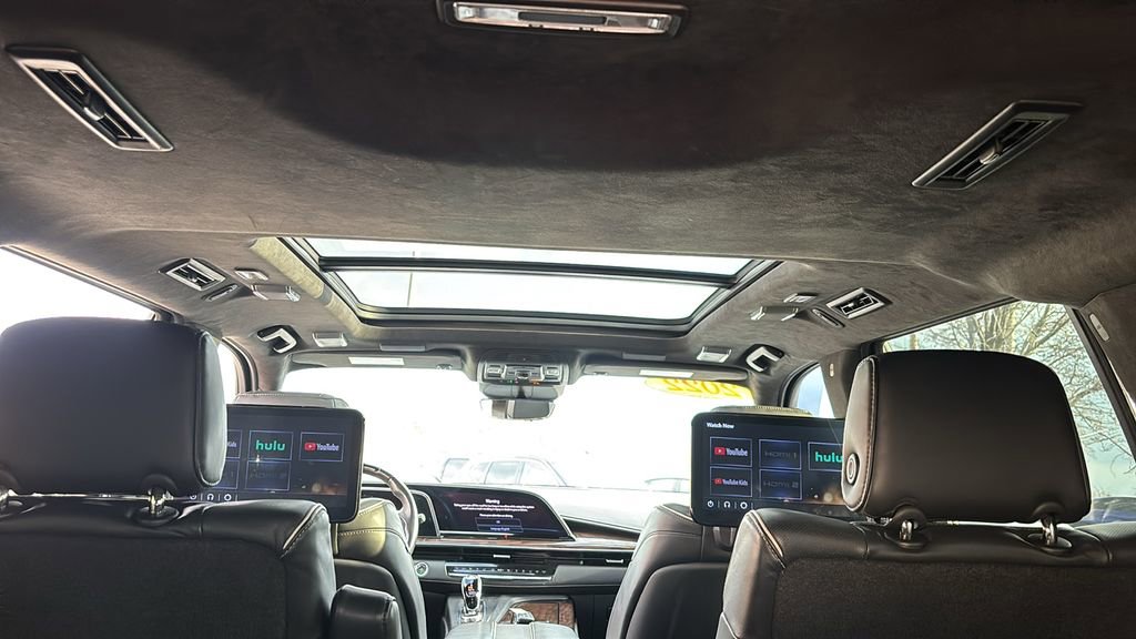 Used 2022 Cadillac Escalade ESV Sport Platinum w/ Heavy-Duty Trailer Package image 40