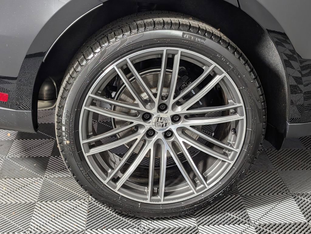 New 2026 Porsche Macan image 13