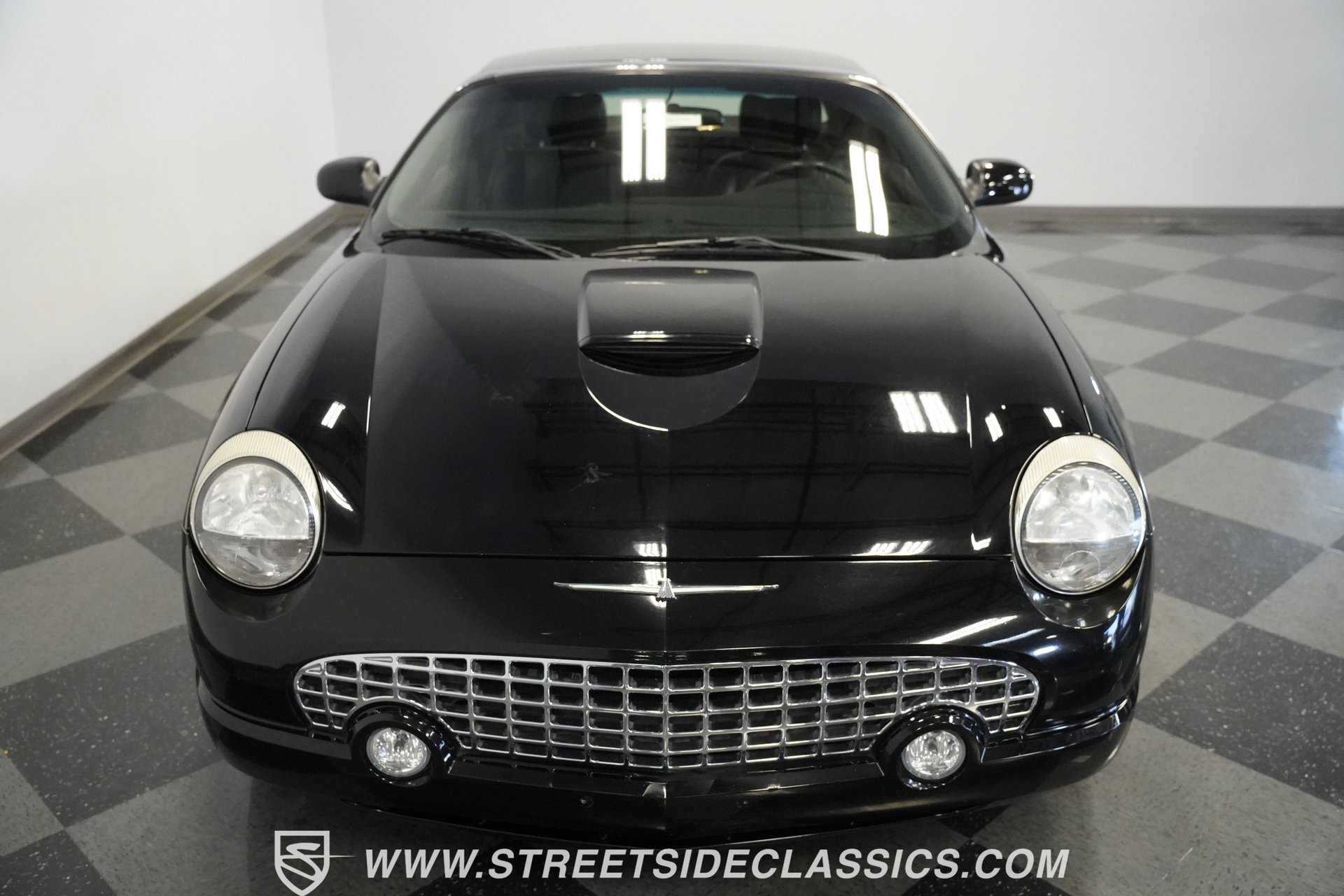 Used 2002 Ford Thunderbird image 5