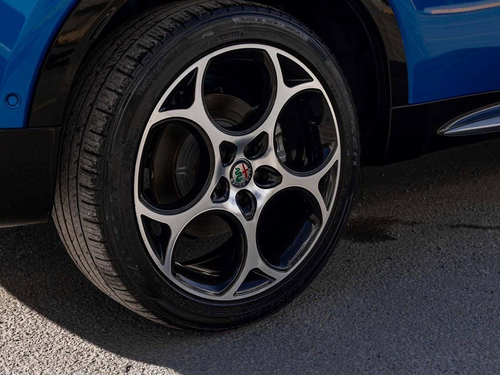 Used 2024 Alfa Romeo Tonale Ti w/ Active Assist Package image 9