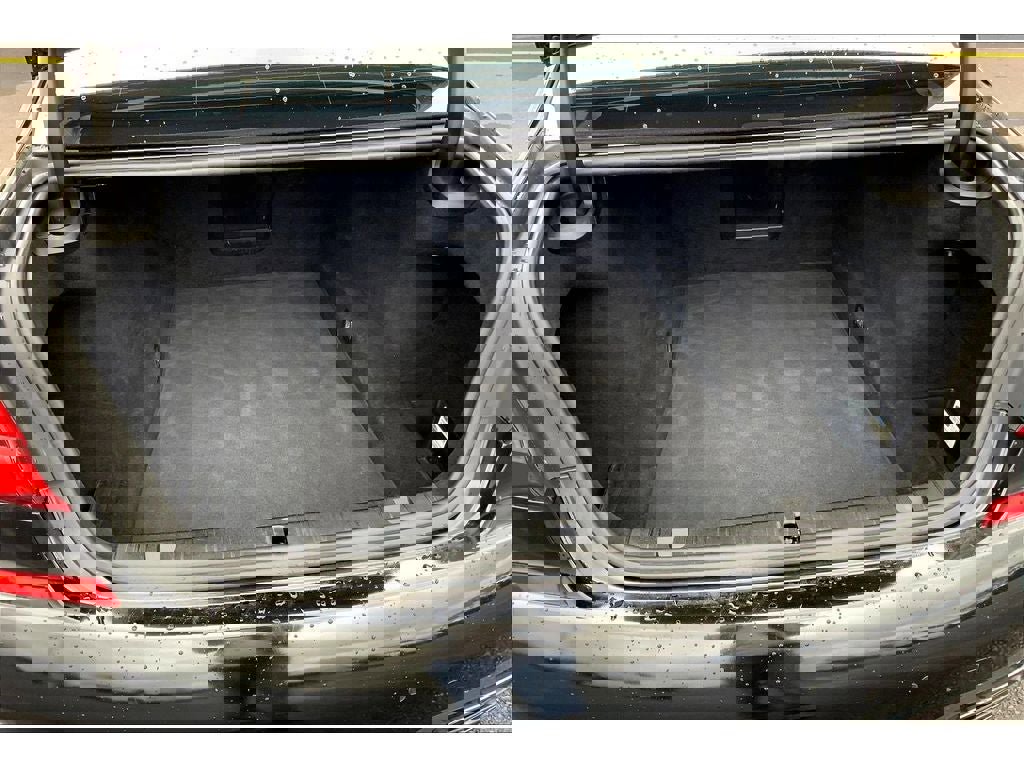 Used 2016 BMW 750i xDrive image 11