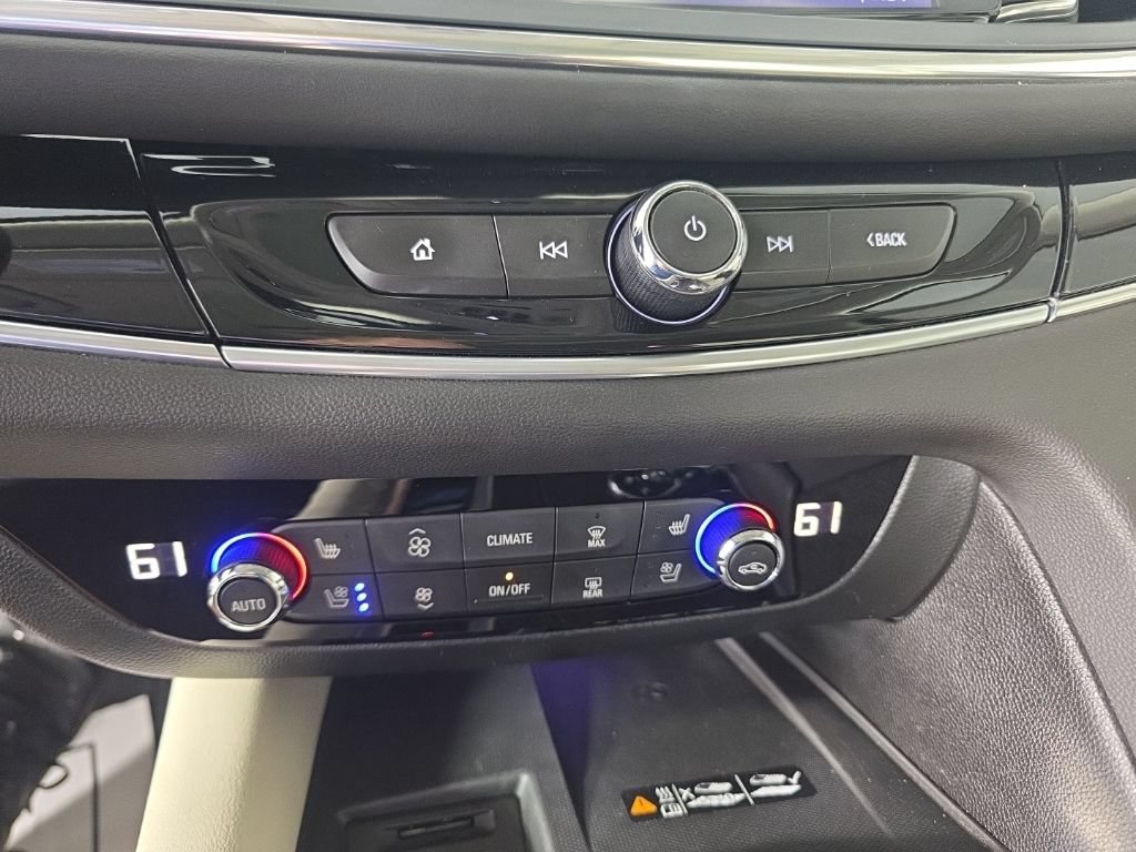 Used 2022 Buick Enclave Avenir w/ Avenir Technology Package AWD/4WD image 20