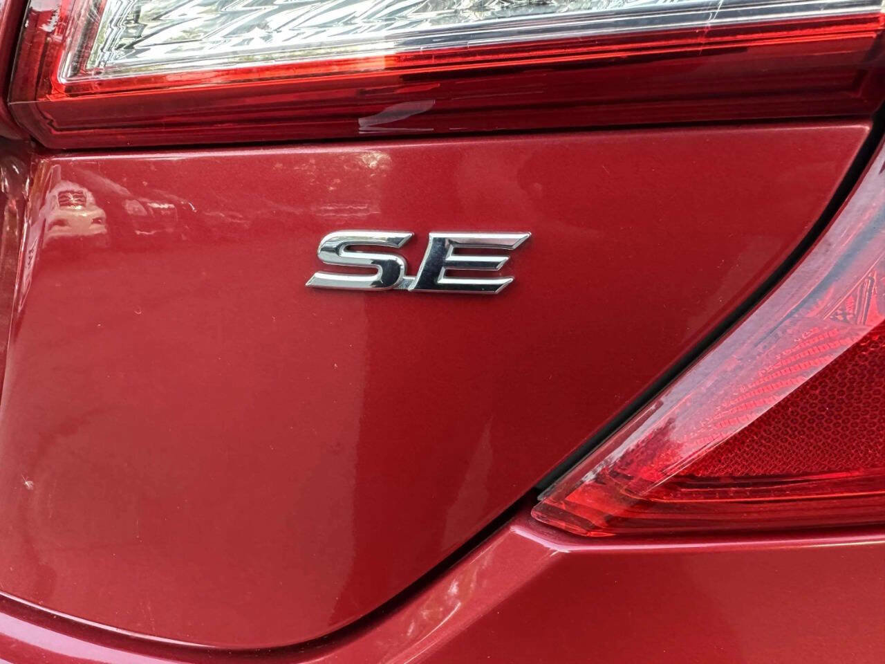 Used 2014 Toyota Camry SE image 10