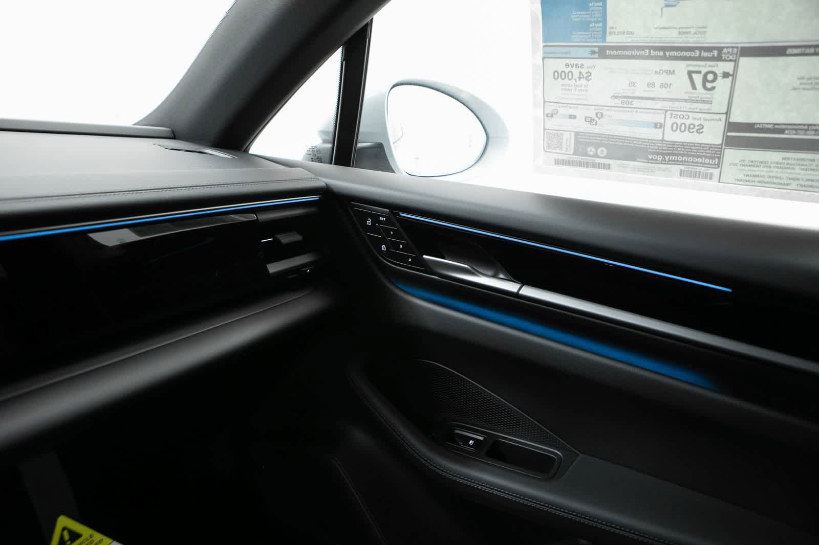 New 2026 Porsche Macan Electric RWD image 30