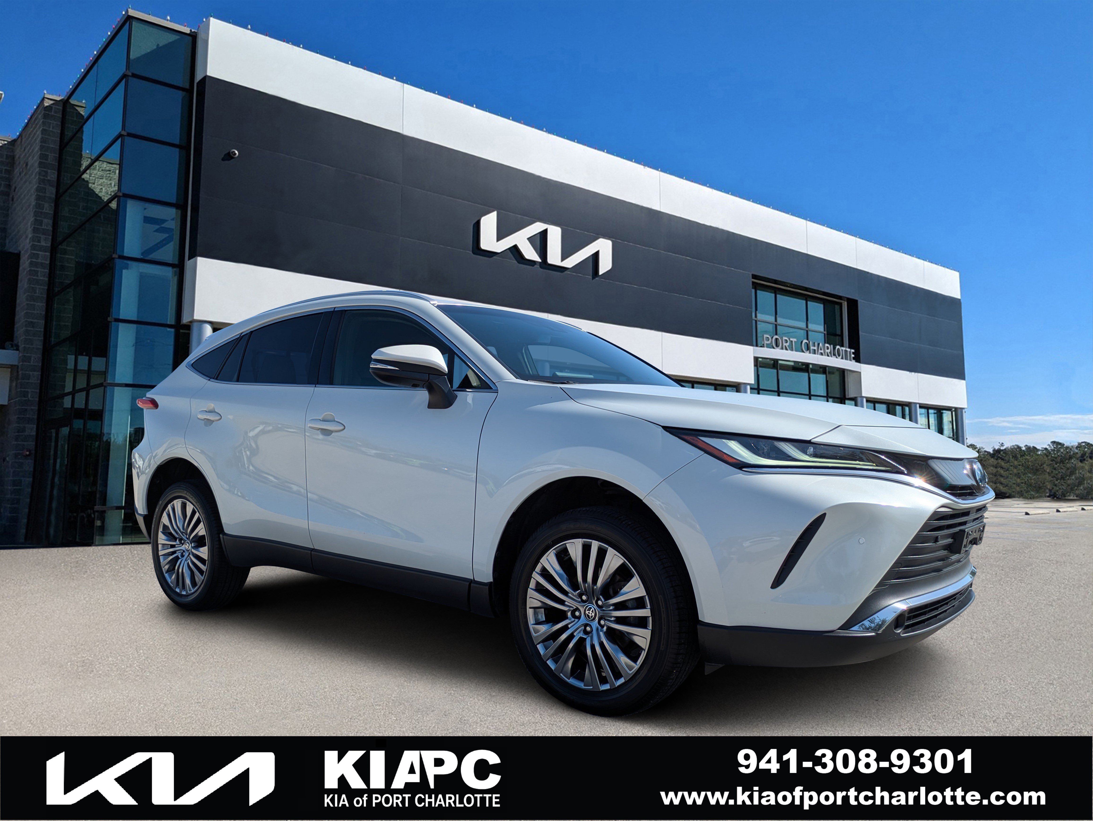 Used 2022 Toyota Venza XLE
