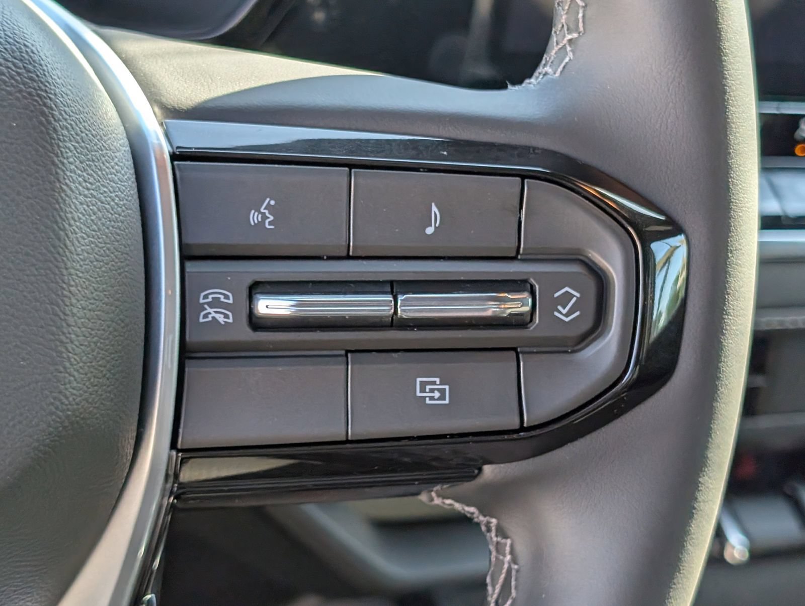 New 2026 Chevrolet Colorado LT w/ Advanced Trailering Package AWD/4WD image 18