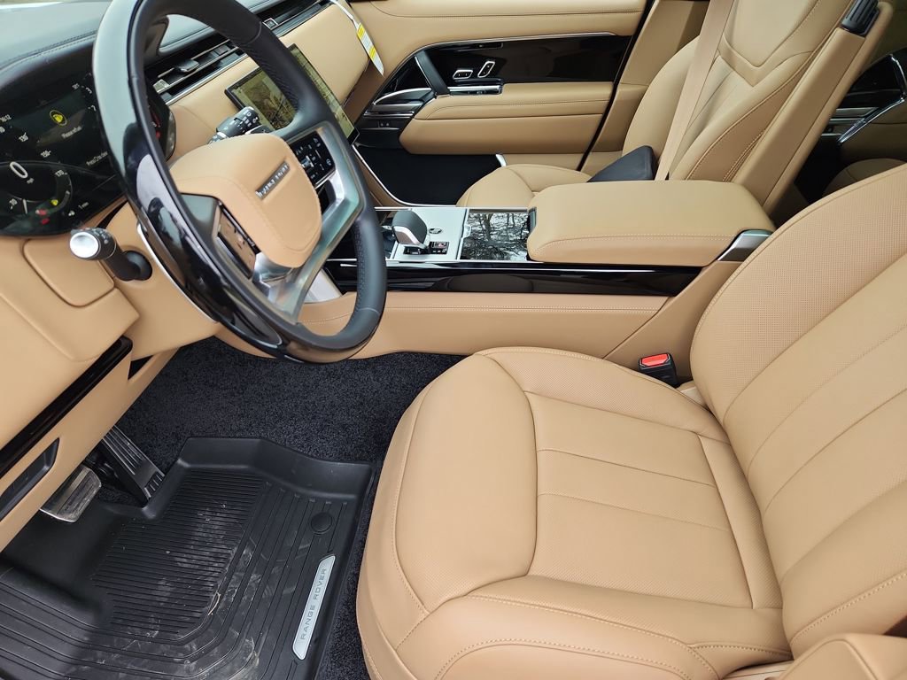 New 2025 Land Rover Range Rover Long Wheelbase SE image 23