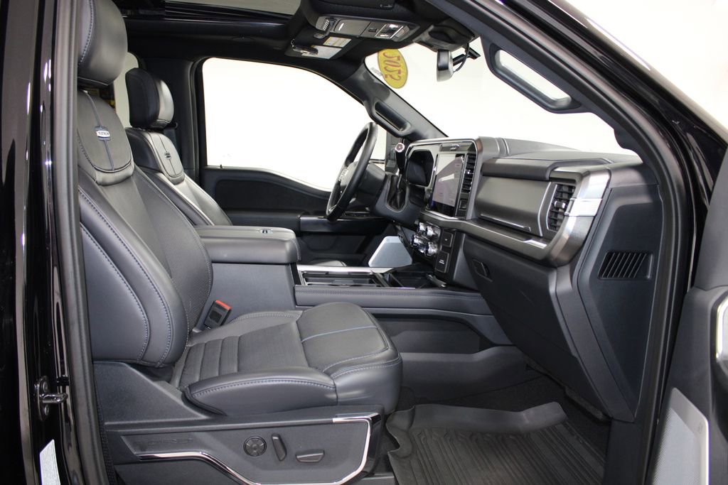 Used 2025 Ford F350 Platinum image 30