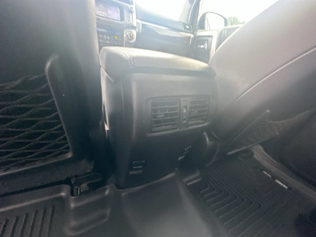 Used 2014 Toyota 4Runner Limited AWD/4WD image 31