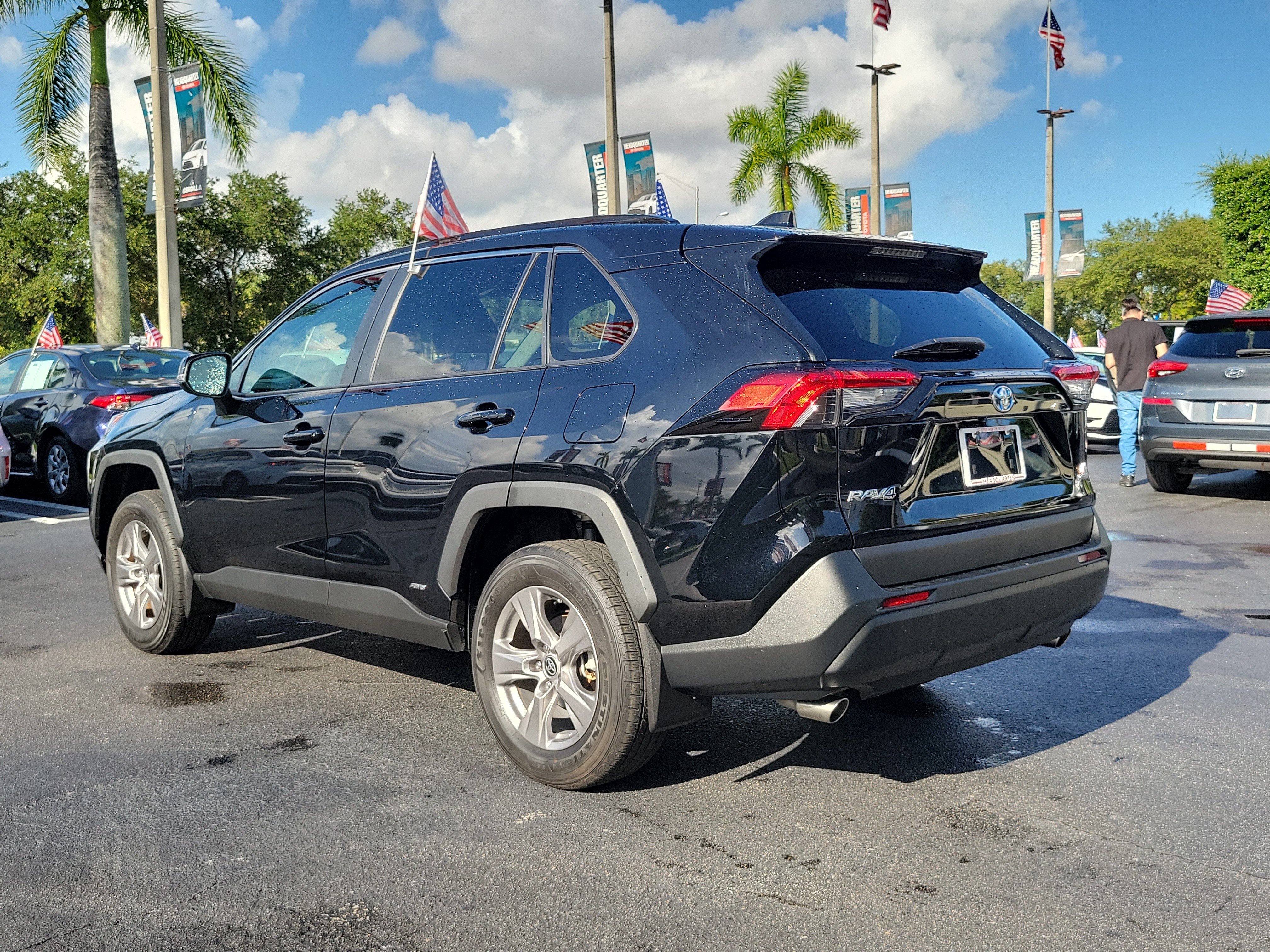 Used 2023 Toyota RAV4 LE AWD/4WD image 8