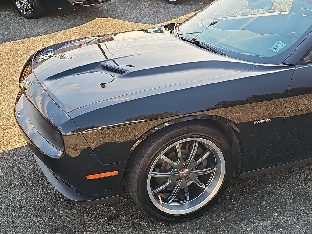 Used 2015 Dodge Challenger R/T w/ Quick Order Package 28B R/T RWD image 20