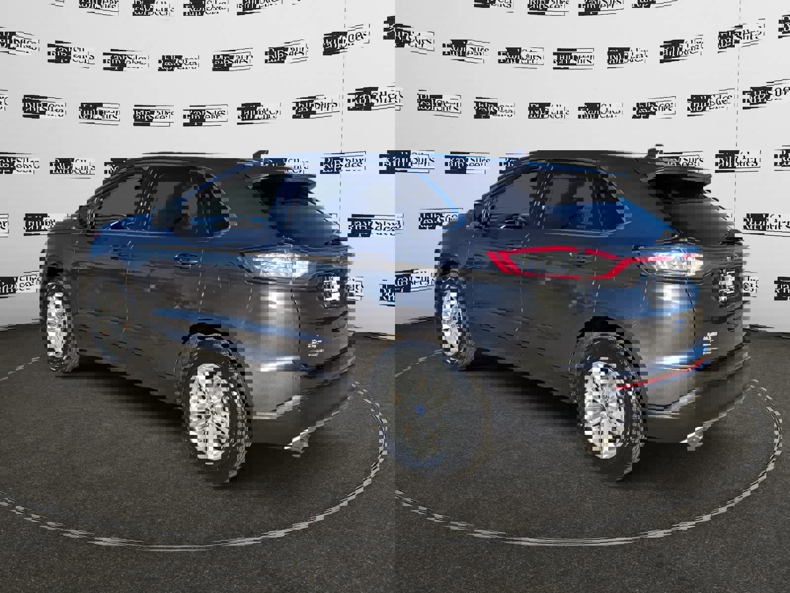 Used 2018 Ford Edge SEL w/ Equipment Group 201A image 4