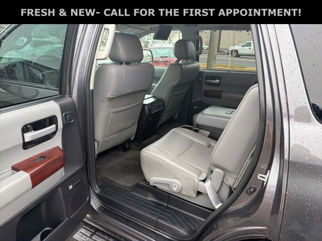 Used 2014 Toyota Sequoia Platinum image 34
