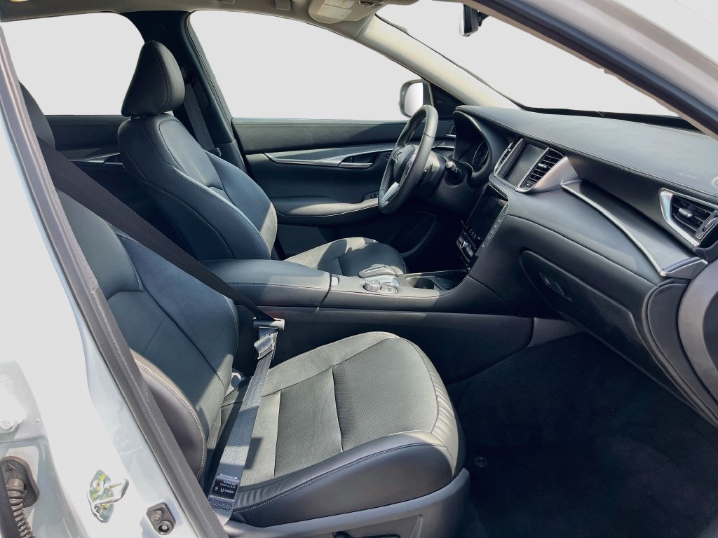 Used 2025 INFINITI QX50 Luxe AWD/4WD image 30