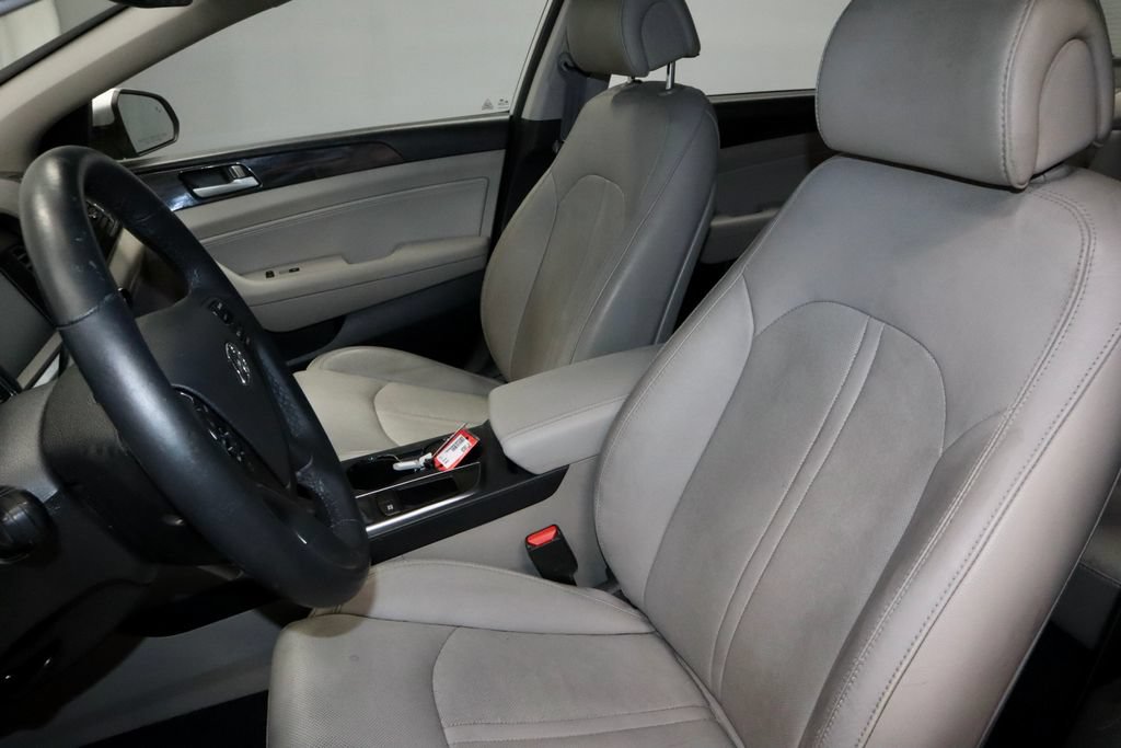 Used 2017 Hyundai Sonata Limited FWD image 26