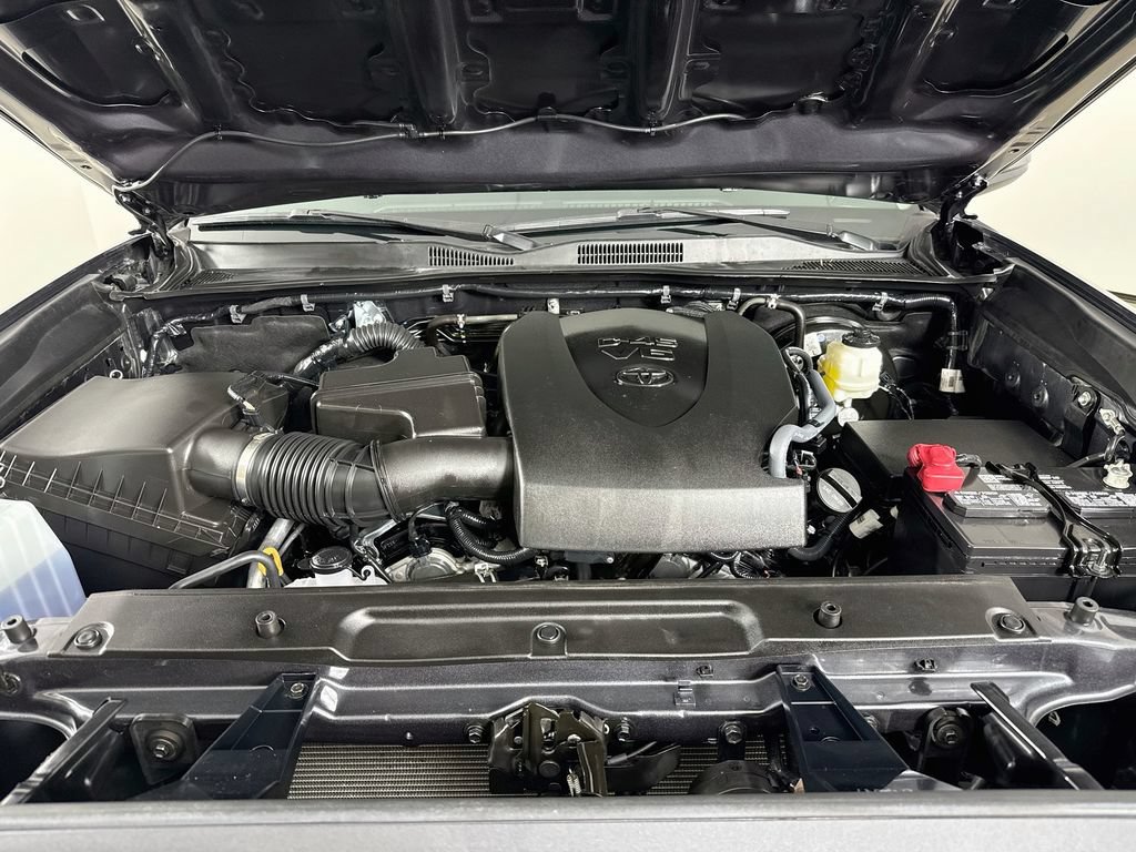 Certified 2023 Toyota Tacoma SR AWD/4WD image 30