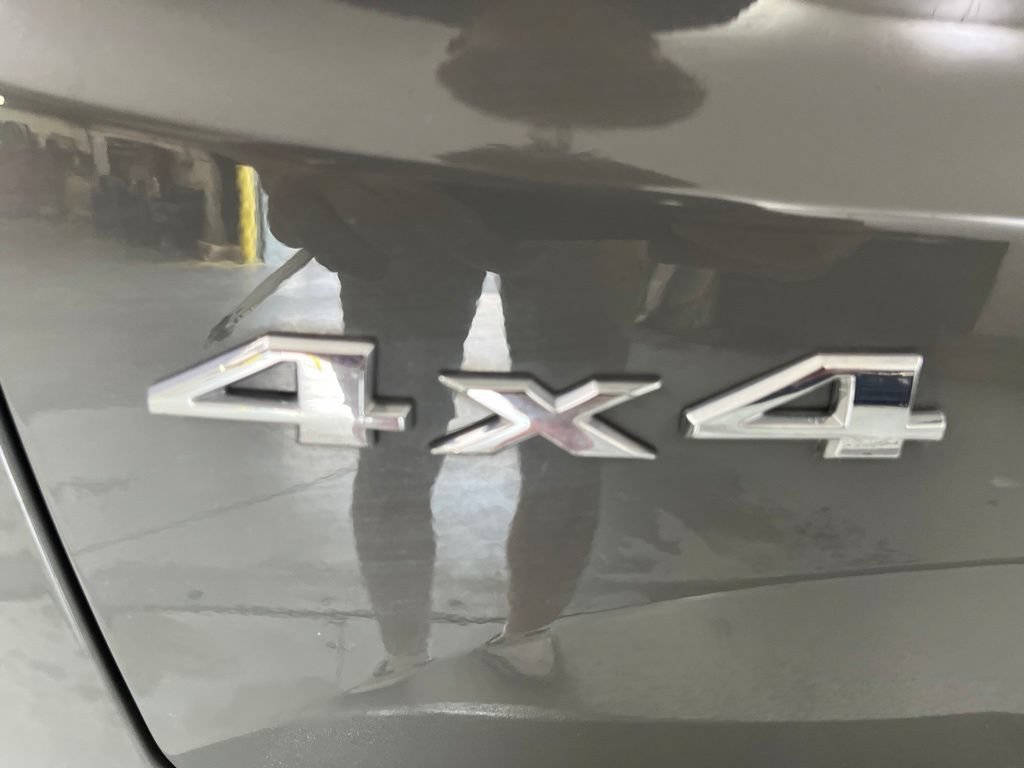 Used 2023 Jeep Renegade Latitude AWD/4WD image 41