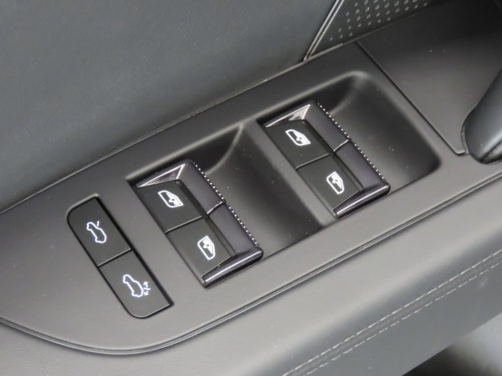 New 2026 Porsche Cayenne S AWD/4WD image 38