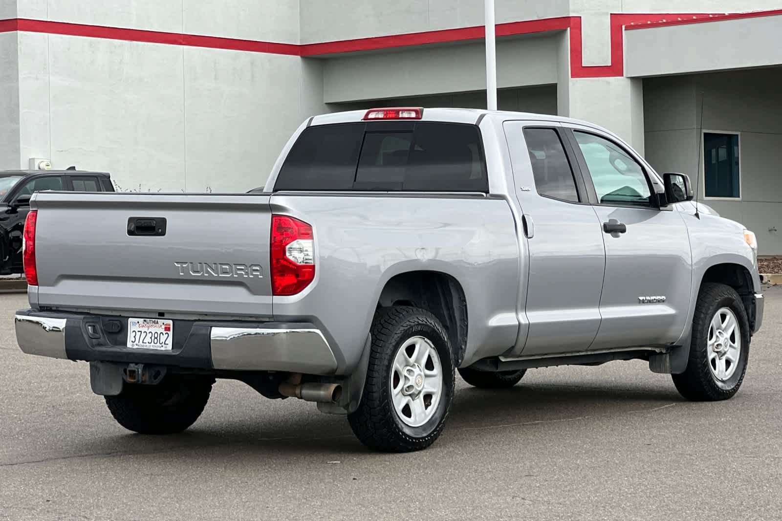 Used 2016 Toyota Tundra SR5 w/ Tow Package RWD video 2