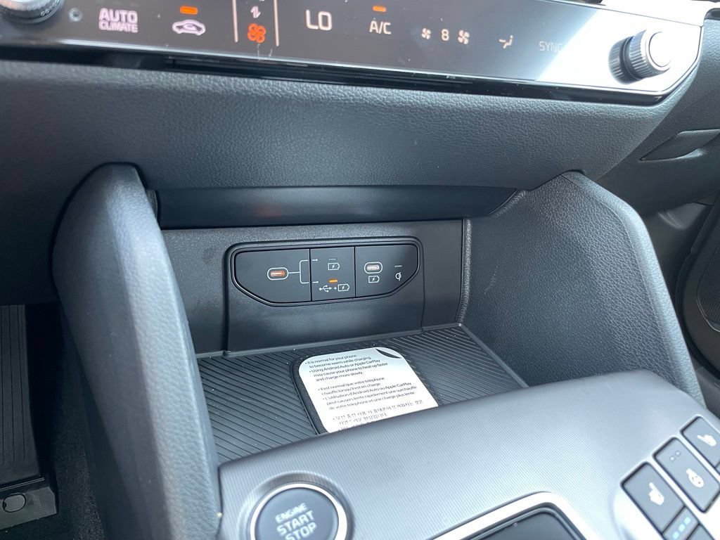 New 2026 Kia Sportage SX FWD image 19