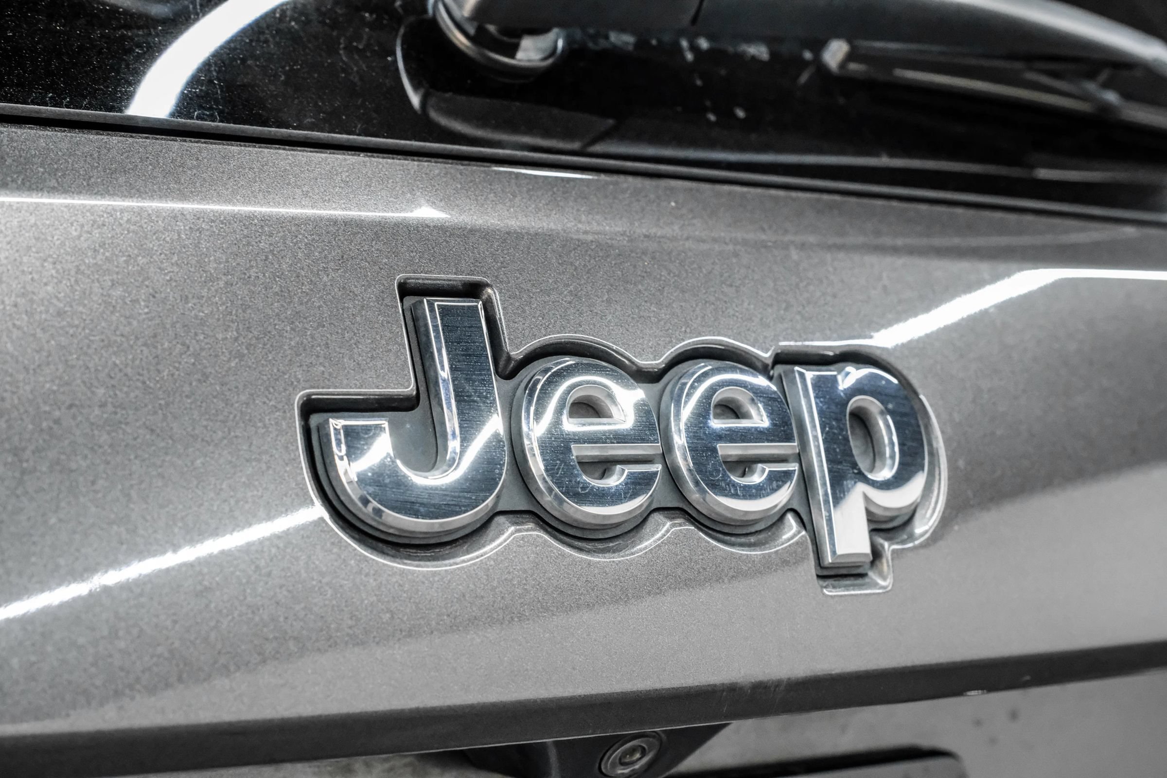 Used 2021 Jeep Grand Cherokee Summit AWD/4WD image 54