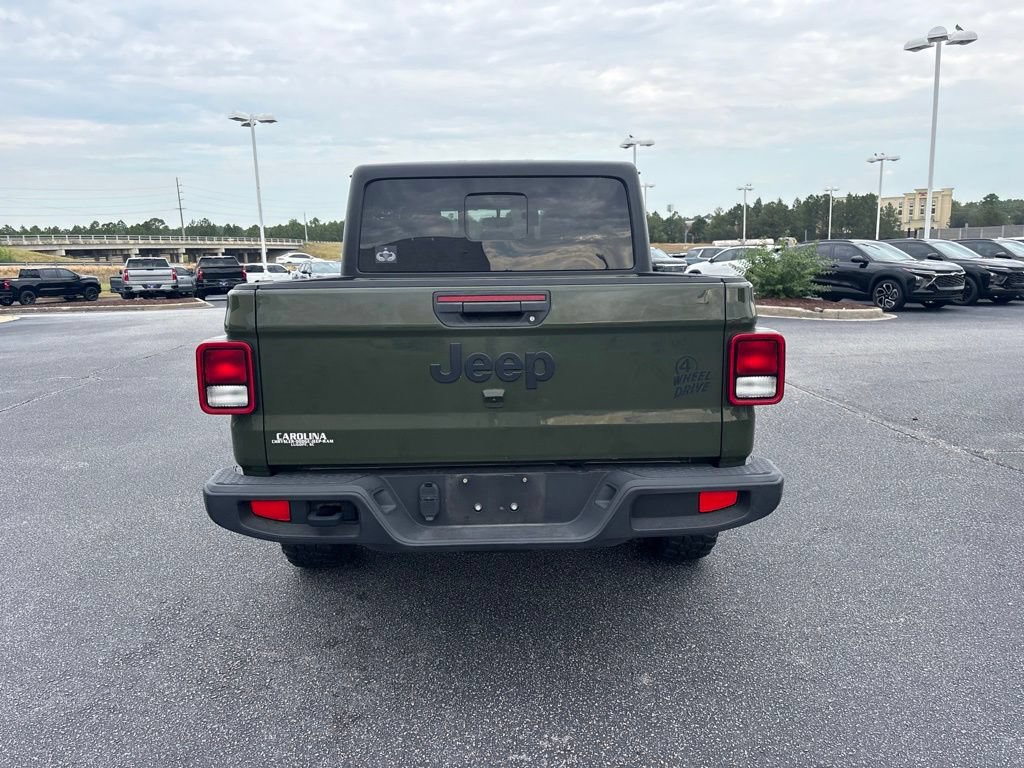 Used 2023 Jeep Gladiator Sport AWD/4WD image 4