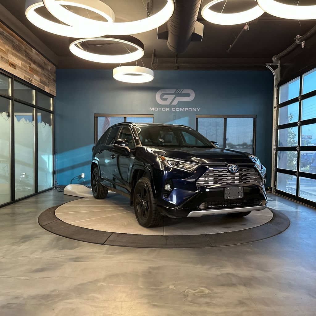 Used 2020 Toyota RAV4 XSE AWD/4WD image 1