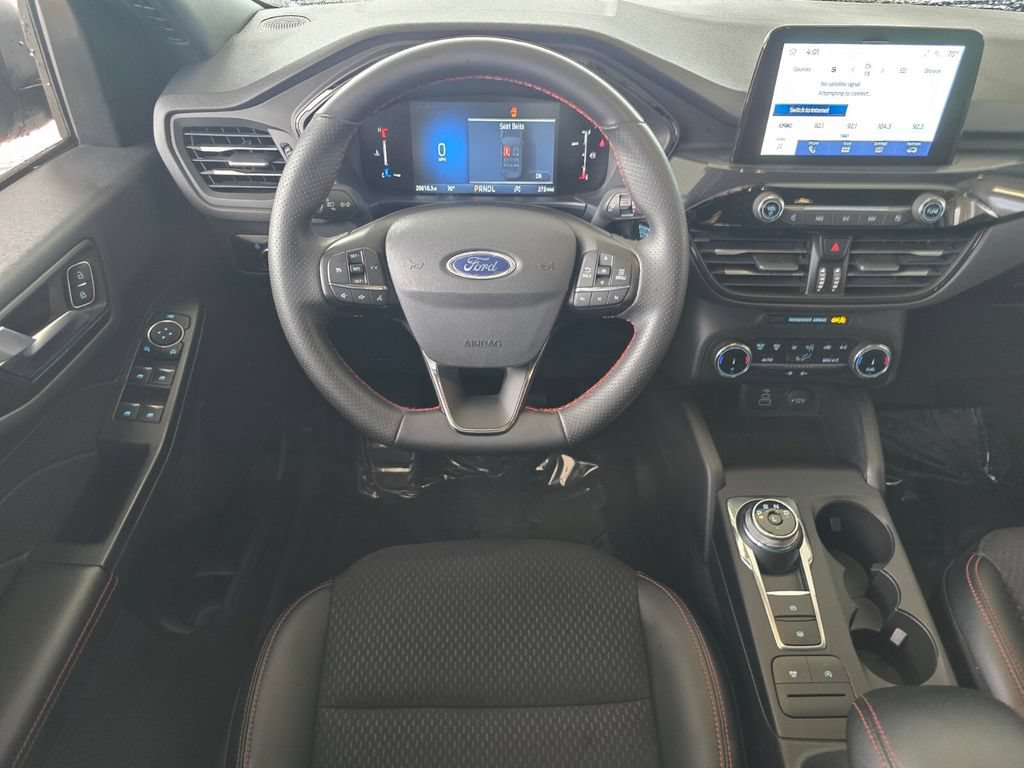 Used 2025 Ford Escape ST-Line AWD/4WD image 12