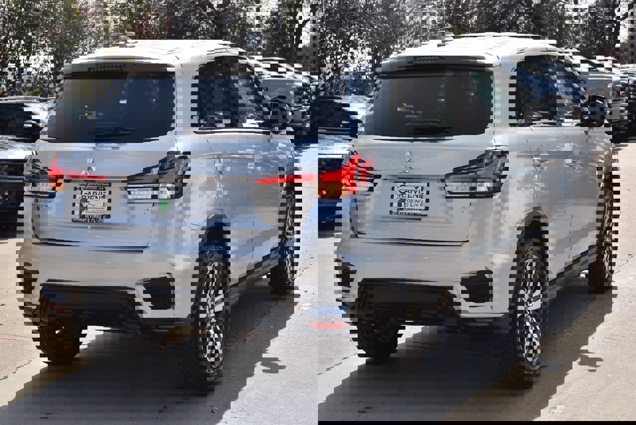 Used 2020 Mitsubishi Outlander Sport SE image 8