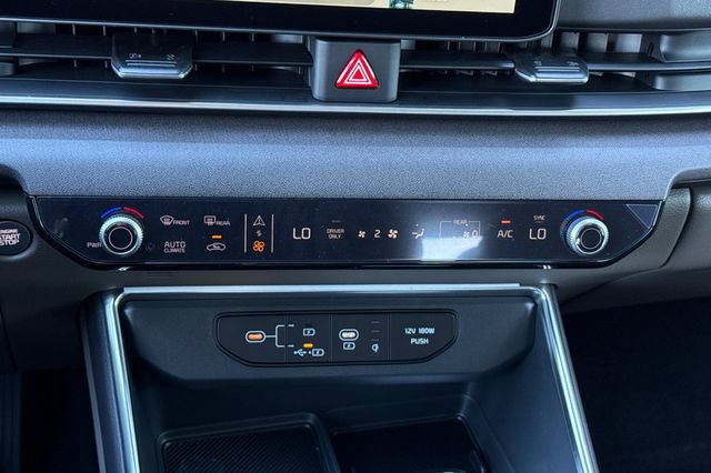 New 2026 Kia Carnival EX FWD image 26