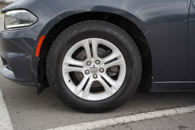Used 2018 Dodge Charger SXT image 10
