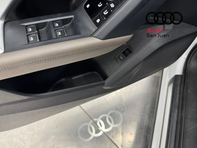 Used 2025 Audi Q5 Premium w/ Convenience Package image 31